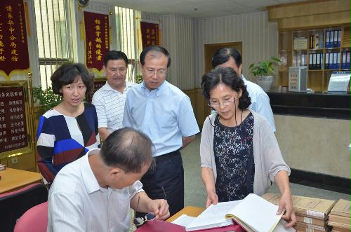 傅自应副省长莅临省档案局调研指导工作